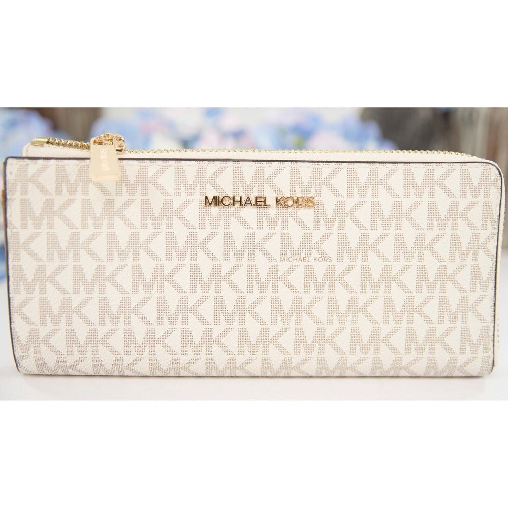 Michael Kors Vanilla Monogram Acorn Leather 3/4 Zip Around Lacey Wallet NWT - Picture 2 of 8